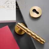Gold diamond knurled door handle